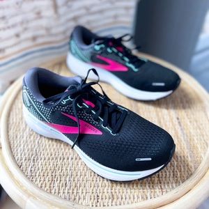 NEW Brooks Ghost 14 Black Pink Road-Running Sneakers Women’s Size 8.5 Wide